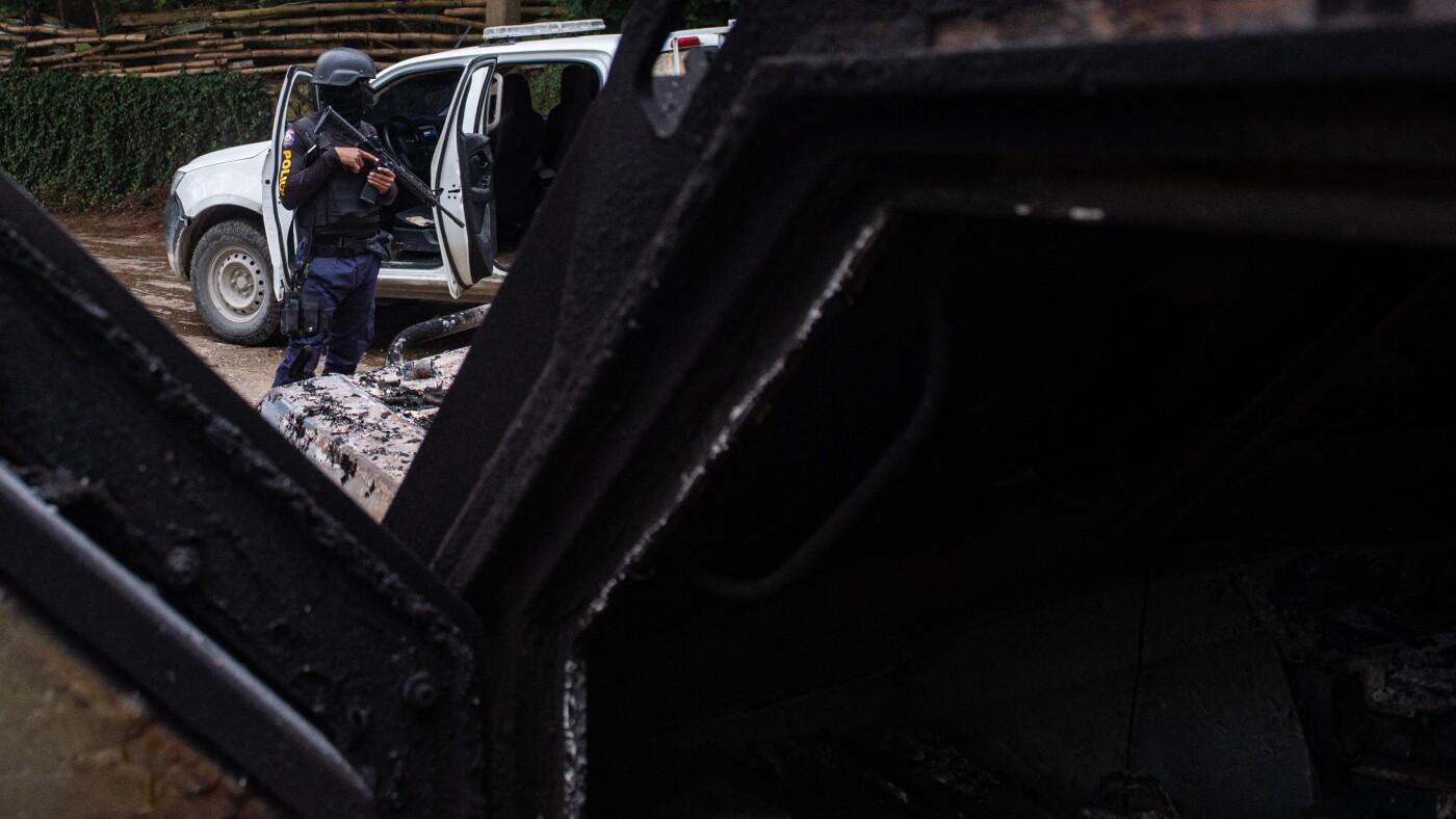 The news circle for August 22, 2025: 1a: