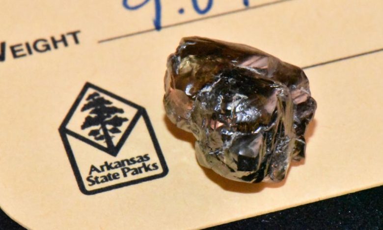 Arkansas man finds 9 carats of diamonds in Crater of Diamonds State Park.