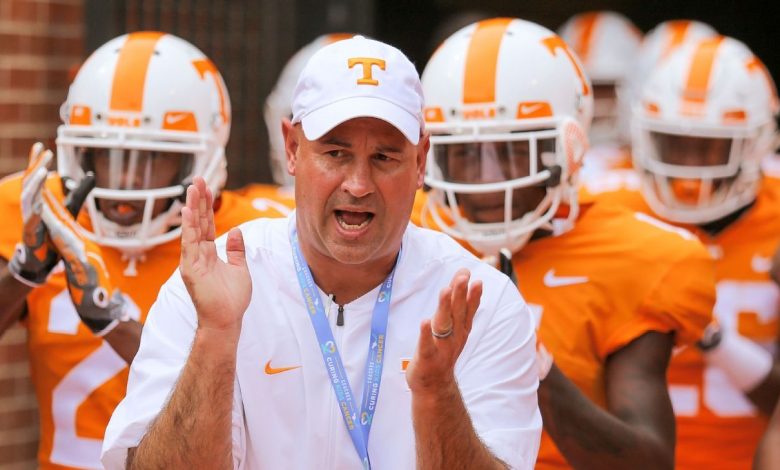 Tennessee coach Jeremy Pruitt is giving a two-year extension with an annual increase of $ 400,000