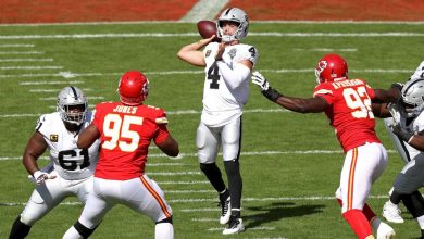 Photo of Raiders’ Derek Carr shot TDs from 59 and 72 yards in the first half