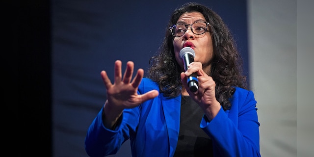 Rep. Rashida Tlaib, a Michigan Democrat, left, speaks during a panel discussion during a campaign event for Senator Bernie Sanders, who is independent from Vermont and is the 2020 presidential candidate, in Clive, Iowa, USA, on Friday, January 31, 2020. Tlaib Uhud was Co-sponsors for a $ 2000 incentive check bill filed on Thursday.  Photographer: Al Drago / Bloomberg via Getty Images