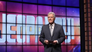 Photo of Alex Trebek praises Jeopardy with nostalgia for its latest show