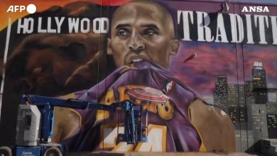 Photo of A year without a Cuban.  Los Angeles Writers celebrate Bryant with a series of massive murals – video