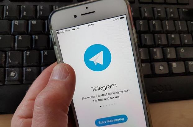 Because in three days, 25 million users left Whatsapp (and go Telegram)