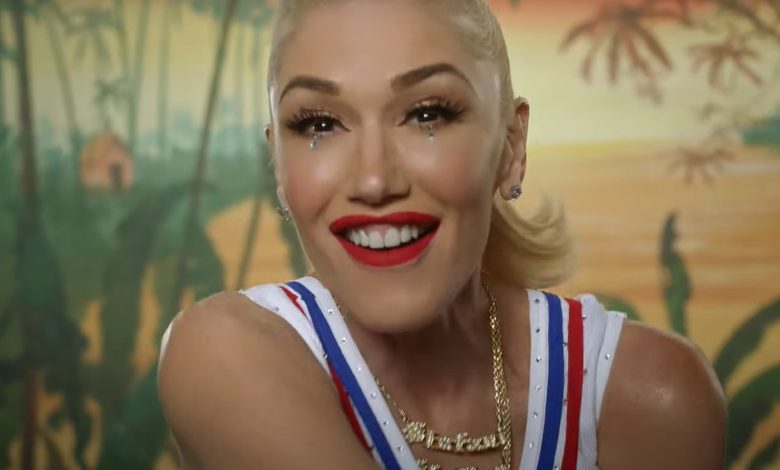 Gwen Stefani again watched some popular costumes in the "Let Me Reintroduce Myself" music video.