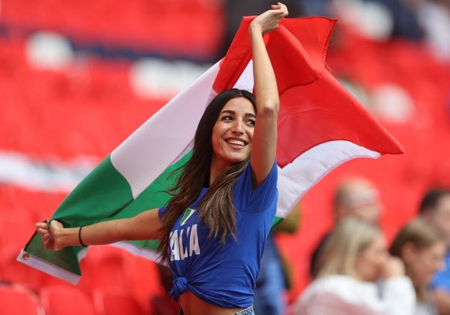 1,000 Italians managed to travel to England and Italy in the European Championship final