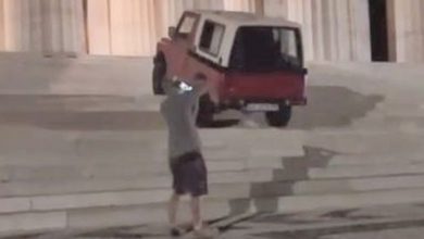 Photo of 4×4 climbs the stairs of the Temple of Canova, reports |  Today Treviso |  News
