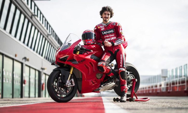 Ducati Panigale V4 and V4S 2022. Data, prices and photos - News