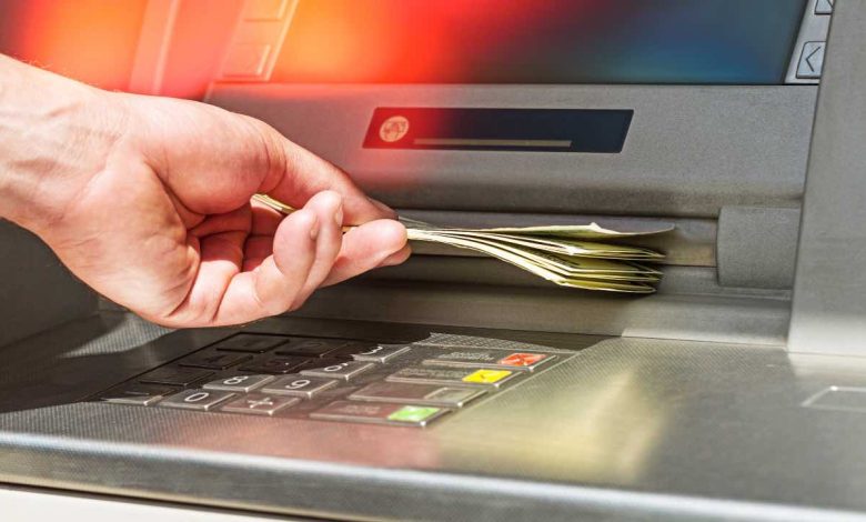 ATMs, Is It True That You Need a Green Pass To Withdraw?