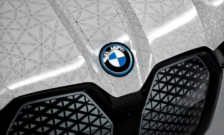BMW goes against the trend and develops new internal combustion engines