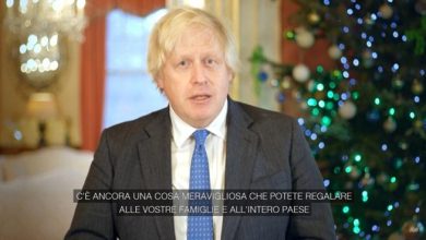 Photo of Boris Johnson, l’appello agli inglesi: «Fare il vaccino è un regalo per le vostre famiglie e per il Paese»