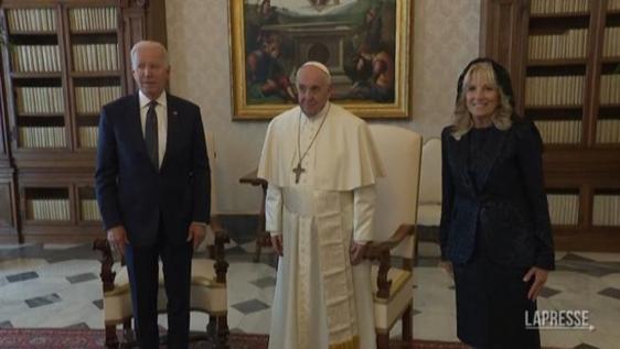Vatican, photos of Biden and Pope Francis meeting
