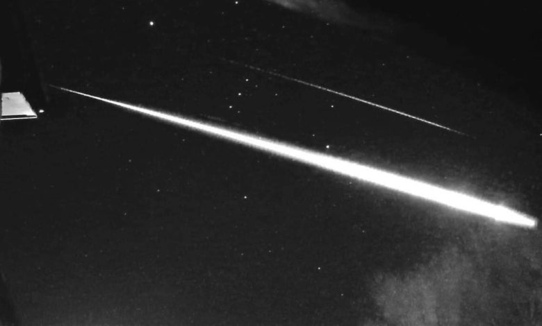 Large blue and green meteor lights up UK skies » Science News