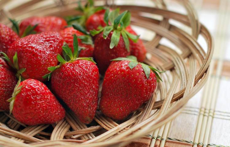 Strawberry / red fruit in general (Pixabay)