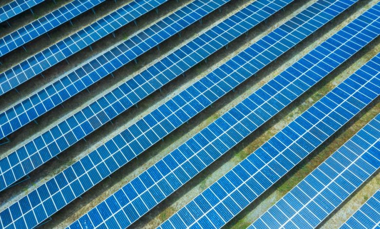 Photovoltaics, the world's largest battery-powered solar project in Australia