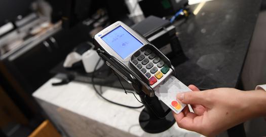 Point of sale, double fine for those who do not accept electronic payments - Corriere.it