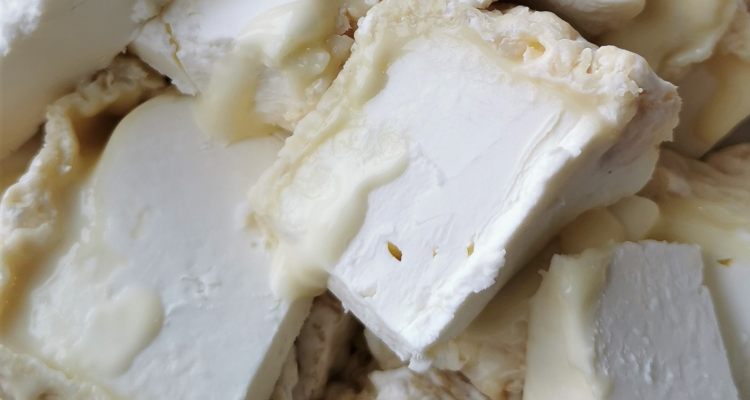 Australia, fined cheese producer because of the unpleasant smell coming from dairy products