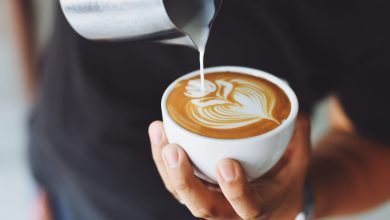 Photo of How to make milk froth at home to make a cappuccino or macchiato without going to the bar and without using a steamer or milk frother