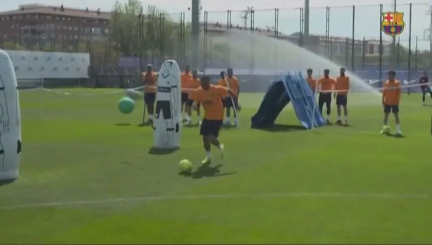 Crazy Dani Alves training with Barcelona