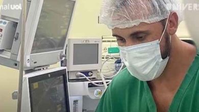 Photo of An anesthesiologist abuses a woman who was about to give birth, in the frame of the video