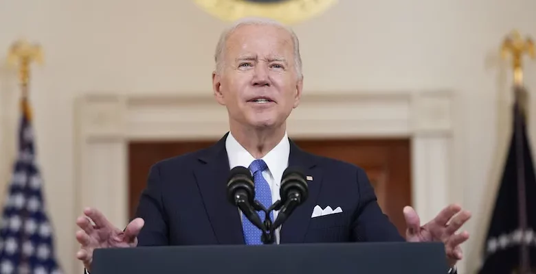 Joe Biden signs an executive order to promote the right to abortion