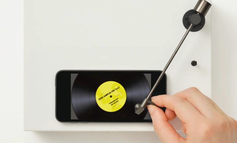 Yamaha introduces the turntable that uses a smartphone instead of vinyl.  Here's how it works