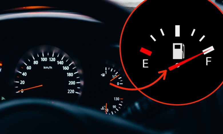 Have you ever noticed the red arrow?  Not only refers to the fuel - it has a hidden function