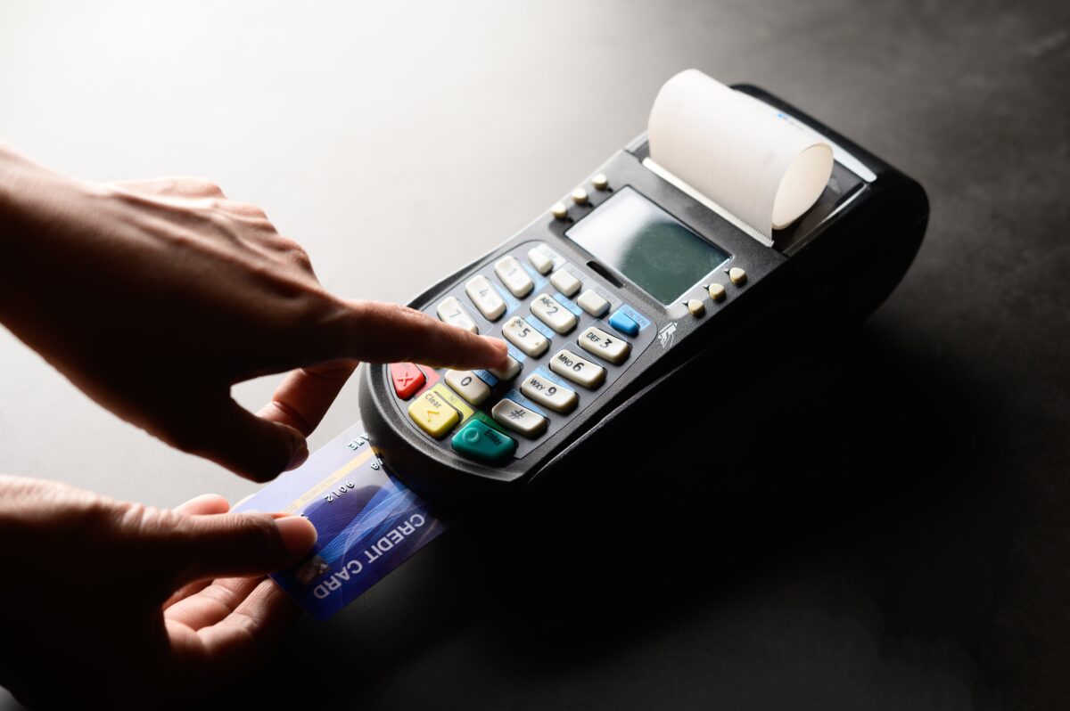 Credit card purchase and sale service (1) minute