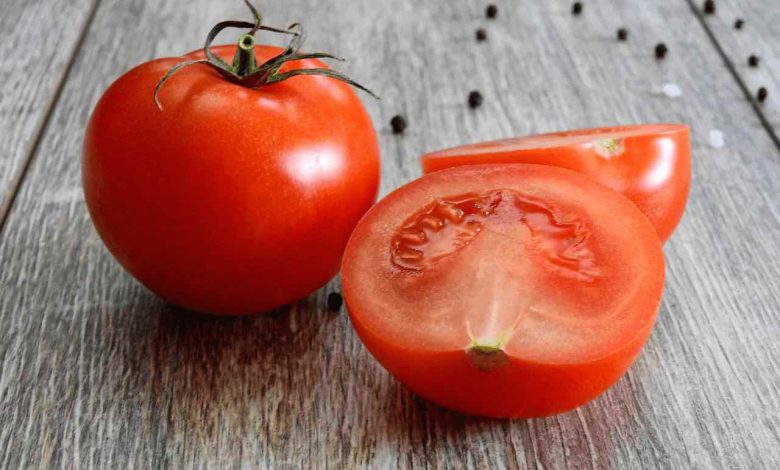 Tomatoes: Do not eat them if you have these conditions or you will get sick