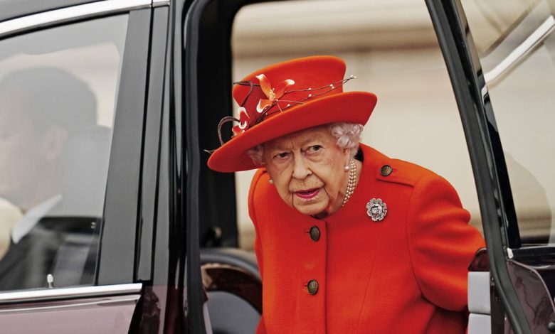 Queen Elizabeth, what the 63-year-old secret message has revealed - Libero Quotidiano