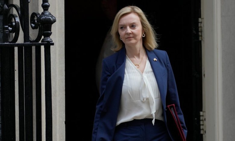 United Kingdom, Liz Truss towards Downing Street settlement instead of Johnson.  his plan?  Lower taxes on the rich
