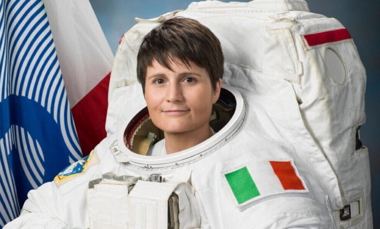 Space, Samantha Cristoforetti passes the command of the International Space Station