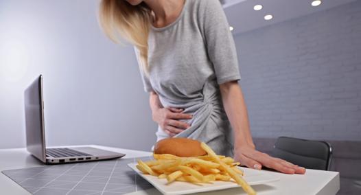 Stomach ache, stomach acid, and stress cramps: rules and foods to keep gastritis at bay
