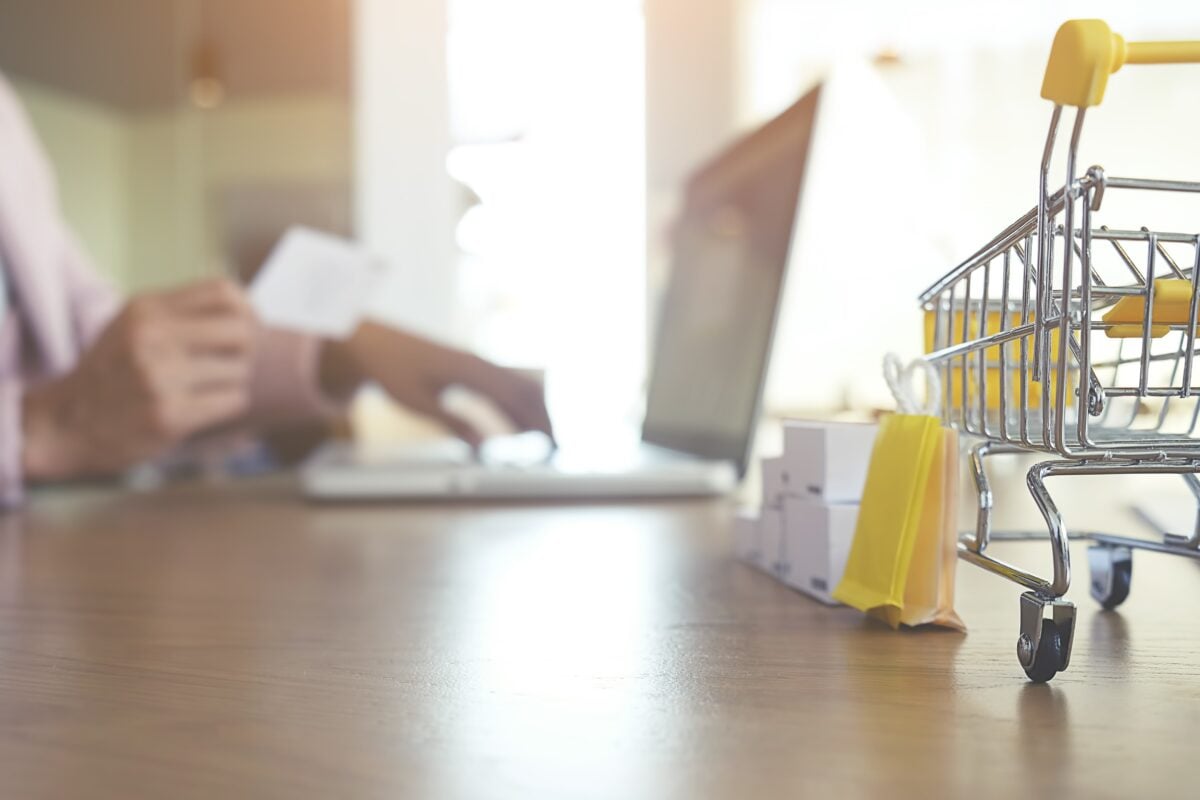 Commerce-push-ecommerce-store-cart-supermarket-min
