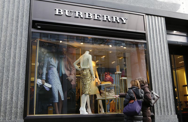 Burberry, without tax incentives, London stores are losing their appeal, tourists are heading to Paris and Milan