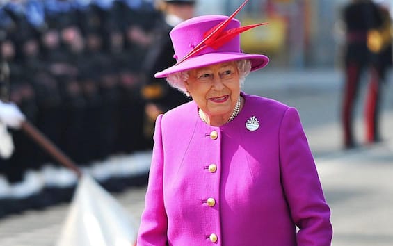 Elizabeth II, according to British tabloids, would have suffered from bone marrow cancer