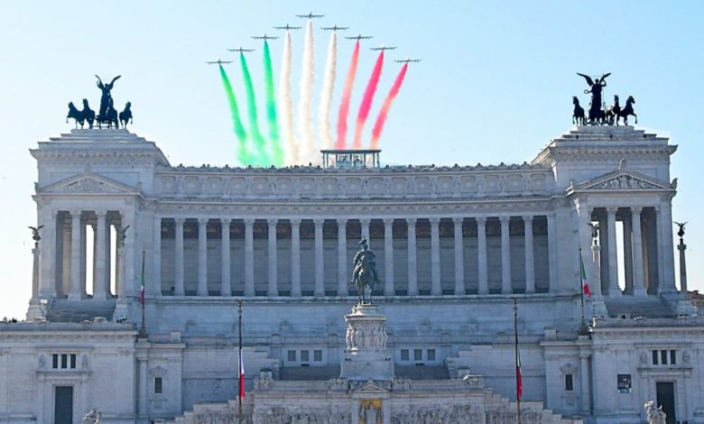 Run the Rome Marathon, there's the Frecce Tricolore at the start